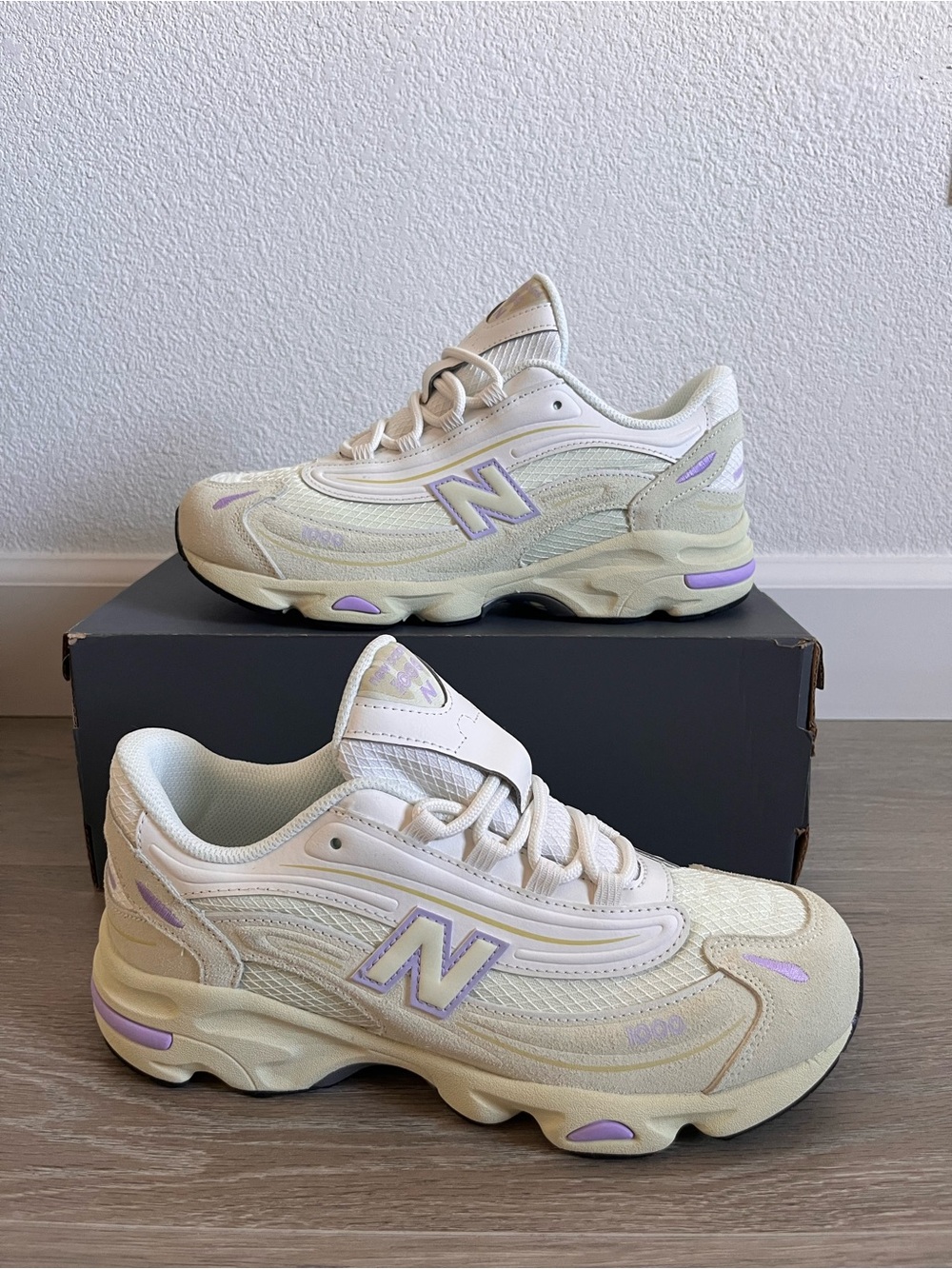 New Balance Women's Cream & Lavender Retro Runner Sneakers